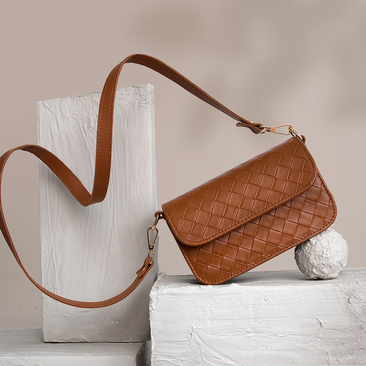 Best handbag for diva's women - BAG - PIA - CAMEL GOLD